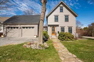 17 Mountain St, Camden, ME 04843 - Photo 1