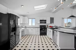 465 Atlantic Ave, Wells, ME 04090 - Photo 3