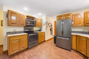 69 Cottage St, Hampden, ME 04444 - Photo 13