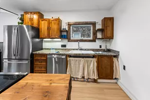 60 Beach St, Saco, ME 04072 - Photo 9