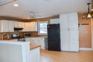 45 Elm Ave, Augusta, ME 04330 - Photo 9