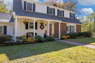847 Middlesex Rd, Topsham, ME 04086 - Photo 1