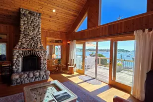 28 City Point Rd, Vinalhaven, ME 04863 - Photo 9