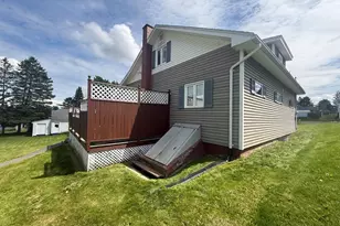 35 Leighton Ave, Limestone, ME 04750 - Photo 5