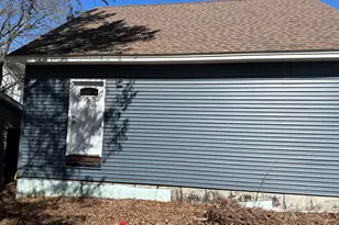 24 Prentiss St, Bangor, ME 04401 - Photo 3