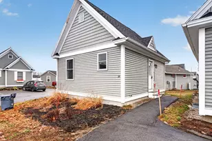 994 Portland Rd, Saco, ME 04072 - Photo 1