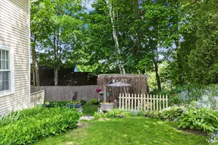 2 Warren St, Hallowell, ME 04347 - Photo 9