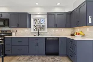 119 Cedar St, Belfast, ME 04915 - Photo 11