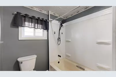 26 Holland Street, Lewiston, ME 04240 - Photo 19