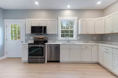 13 Glenview Drive, Sabattus, ME 04280 - Photo 3