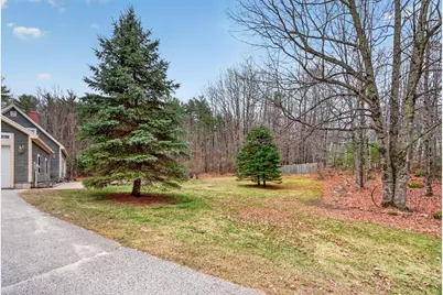 8 Colina Drive, Raymond, ME 04071 - Photo 5
