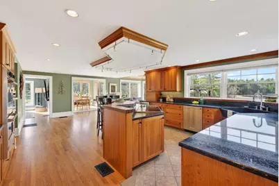 15 Thunder Road, Saco, ME 04072 - Photo 9