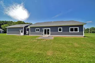 9 Lilac Ln, Houlton, ME 04730 - Photo 3