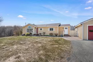 18 Walker Ln, Farmingdale, ME 04344 - Photo 7