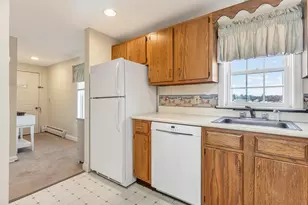 39 W Grand Ave, Old Orchard Beach, ME 04064 - Photo 19