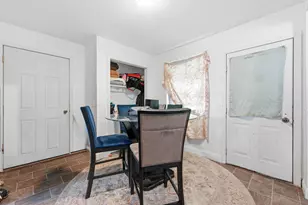 83 Pleasant St, Waterville, ME 04901 - Photo 23