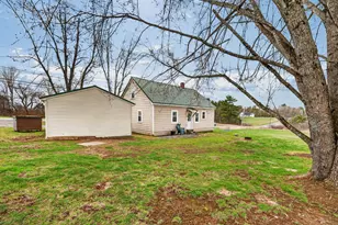 628 Unity Rd, Benton, ME 04901 - Photo 9