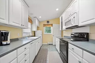 22 Ocean Park Rd, Saco, ME 04072 - Photo 17