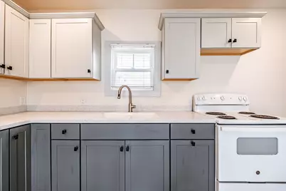 647 Middle Street, Bath, ME 04530 - Photo 23