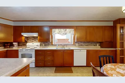 868 Paris Road, Hebron, ME 04238 - Photo 11