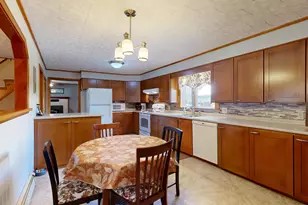 868 Paris Rd, Hebron, ME 04238 - Photo 11