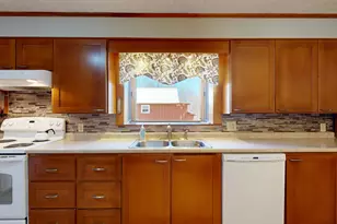 868 Paris Rd, Hebron, ME 04238 - Photo 9
