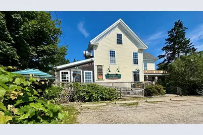 62 W Main Street, Vinalhaven, ME 04863 - Photo 1