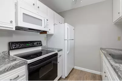 148 Breakwater Drive #818, South Portland, ME 04106 - Photo 17