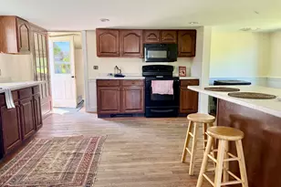 111 E Main St, Vinalhaven, ME 04863 - Photo 7