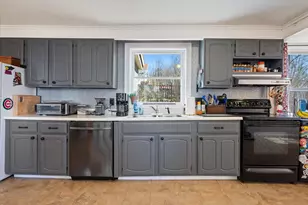 60 6th St, Bangor, ME 04401 - Photo 9