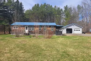 901 N Dexter Rd, Sangerville, ME 04479 - Photo 1