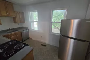 18 Boynton St, Bangor, ME 04401 - Photo 9