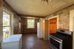 33 Lakeview St, Lincoln, ME 04457 - Photo 5
