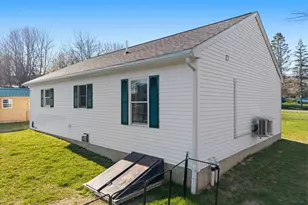 15 W Hill Terrace, Gardiner, ME 04345 - Photo 19