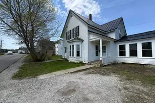 149 Pleasant St, Rockland, ME 04841 - Photo 1