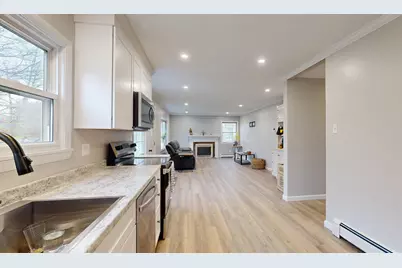 10 Riley Street, Lewiston, ME 04240 - Photo 9