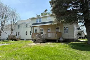 80 Pleasant St, Rockland, ME 04841 - Photo 1