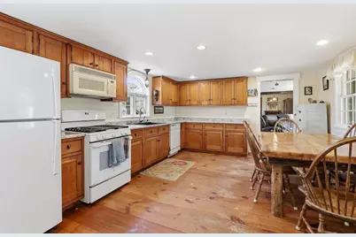 279 Merchants Row, Lebanon, ME 04027 - Photo 3