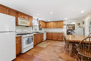 279 Merchants Row, Lebanon, ME 04027 - Photo 3