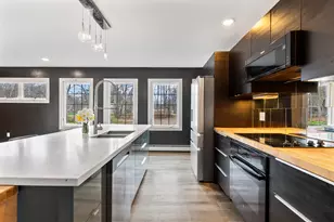 15 Dolloff Dr, Brunswick, ME 04011 - Photo 1