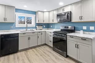 61 Elm St, Newport, ME 04953 - Photo 9