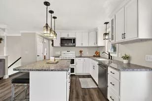 69 Summer St, Yarmouth, ME 04096 - Photo 11