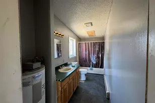 2415 Elliottsville Rd, Willimantic, ME 04443 - Photo 15