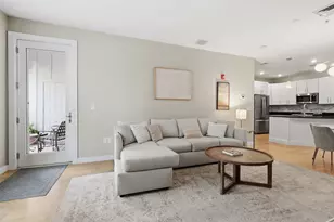 22 Hancock St, Portland, ME 04101 - Photo 17