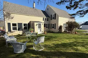 7 Mountain St, Vinalhaven, ME 04863 - Photo 3