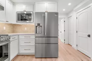 256 Berwick Rd, Ogunquit, ME 03907 - Photo 5