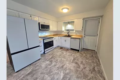 20 Ruth Avenue, Hampden, ME 04444 - Photo 11