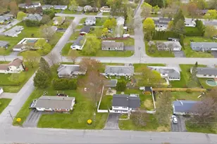 37 Stevens St, Lewiston, ME 04240 - Photo 5
