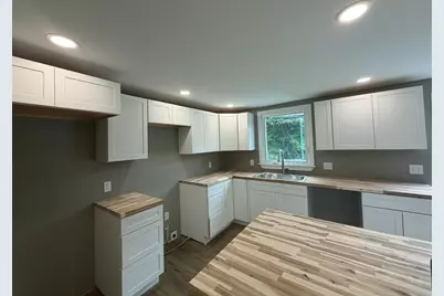 866 S Strong Road, Strong, ME 04983 - Photo 9