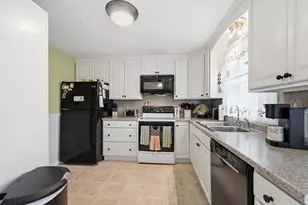 18 Burke St, Farmingdale, ME 04344 - Photo 15